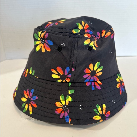 Claire’s Rainbow Daisy Black Bucket Hat Ladies Smiley Faces Fun Happy One Size - Picture 1 of 10